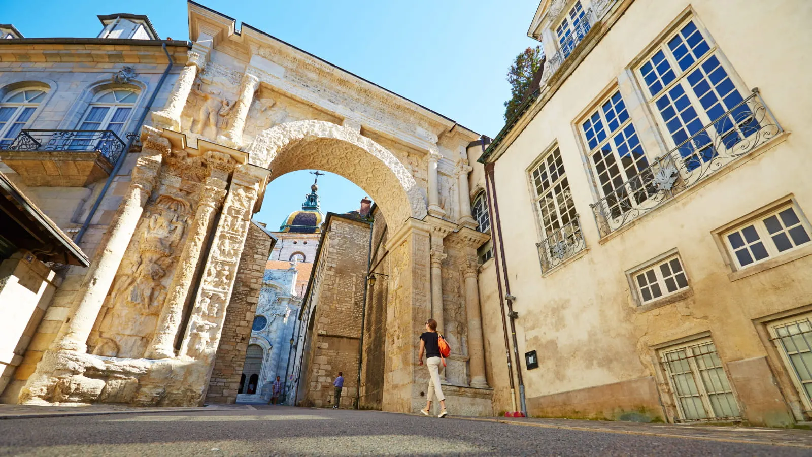 La Porte Noire dans le centre historique de Besançon